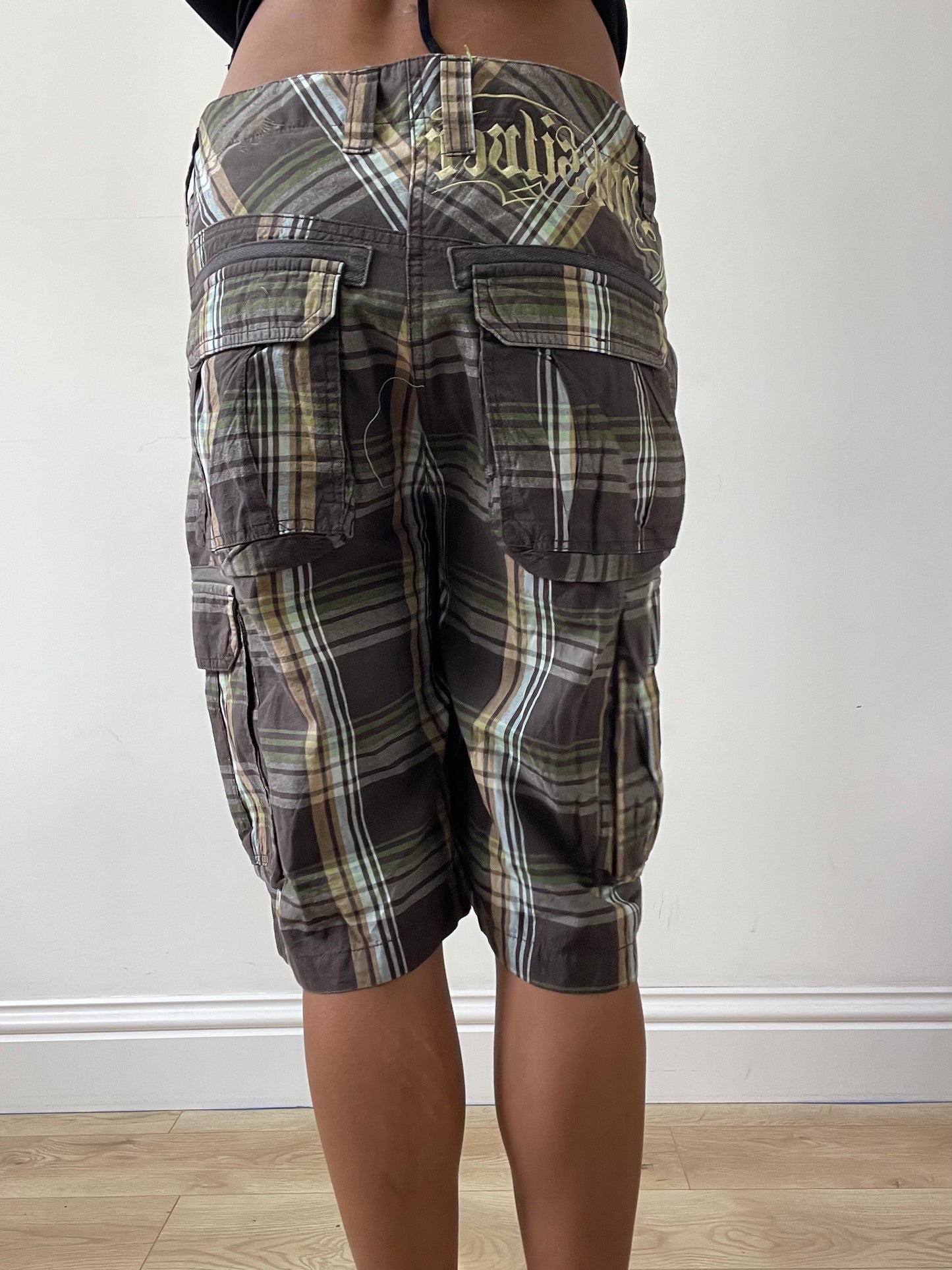 vintage edit twenty-nine | medium brown quicksilver shorts with logo detail