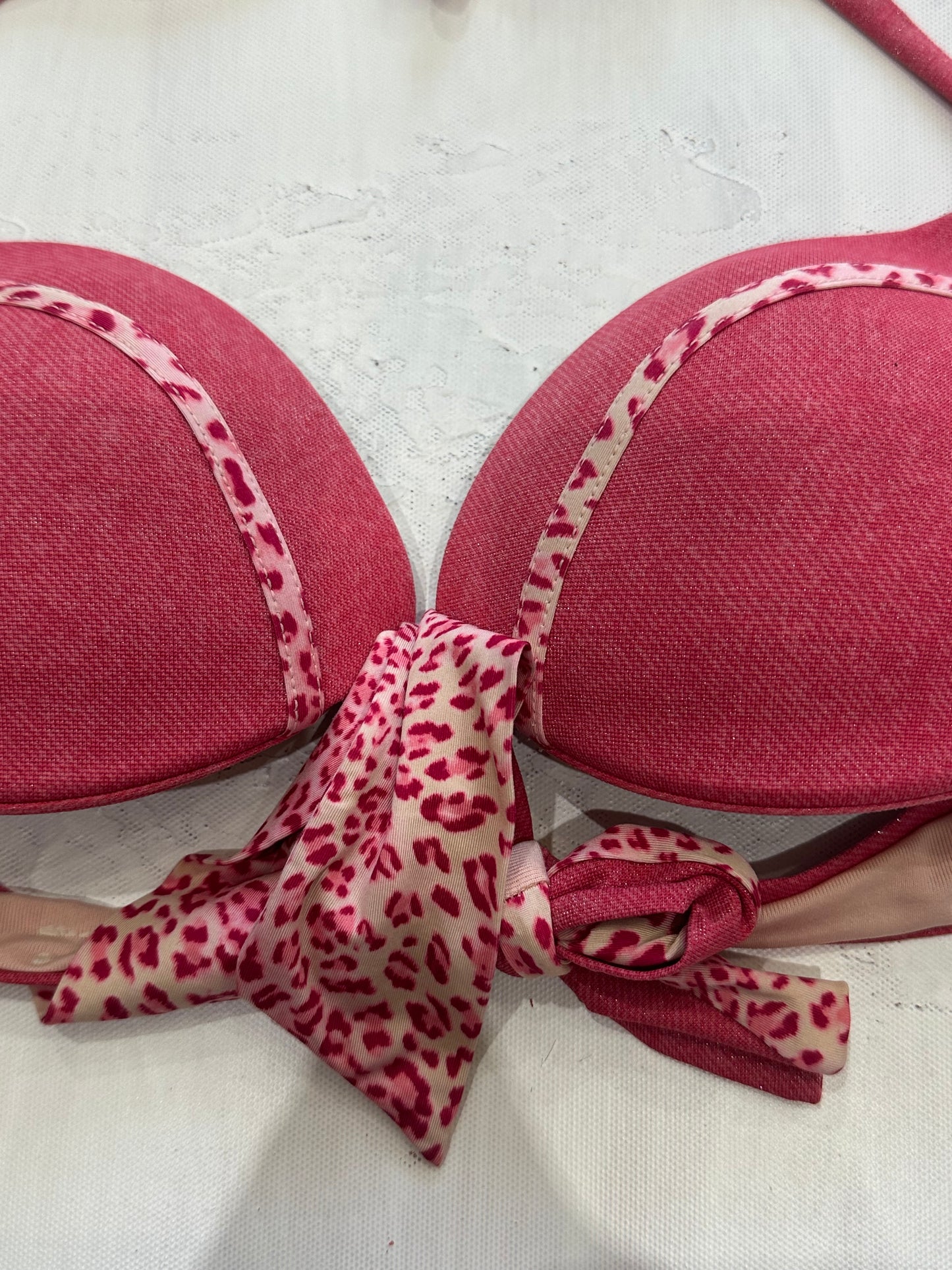 spring edit | small pink calzedonia leopard print bikini top