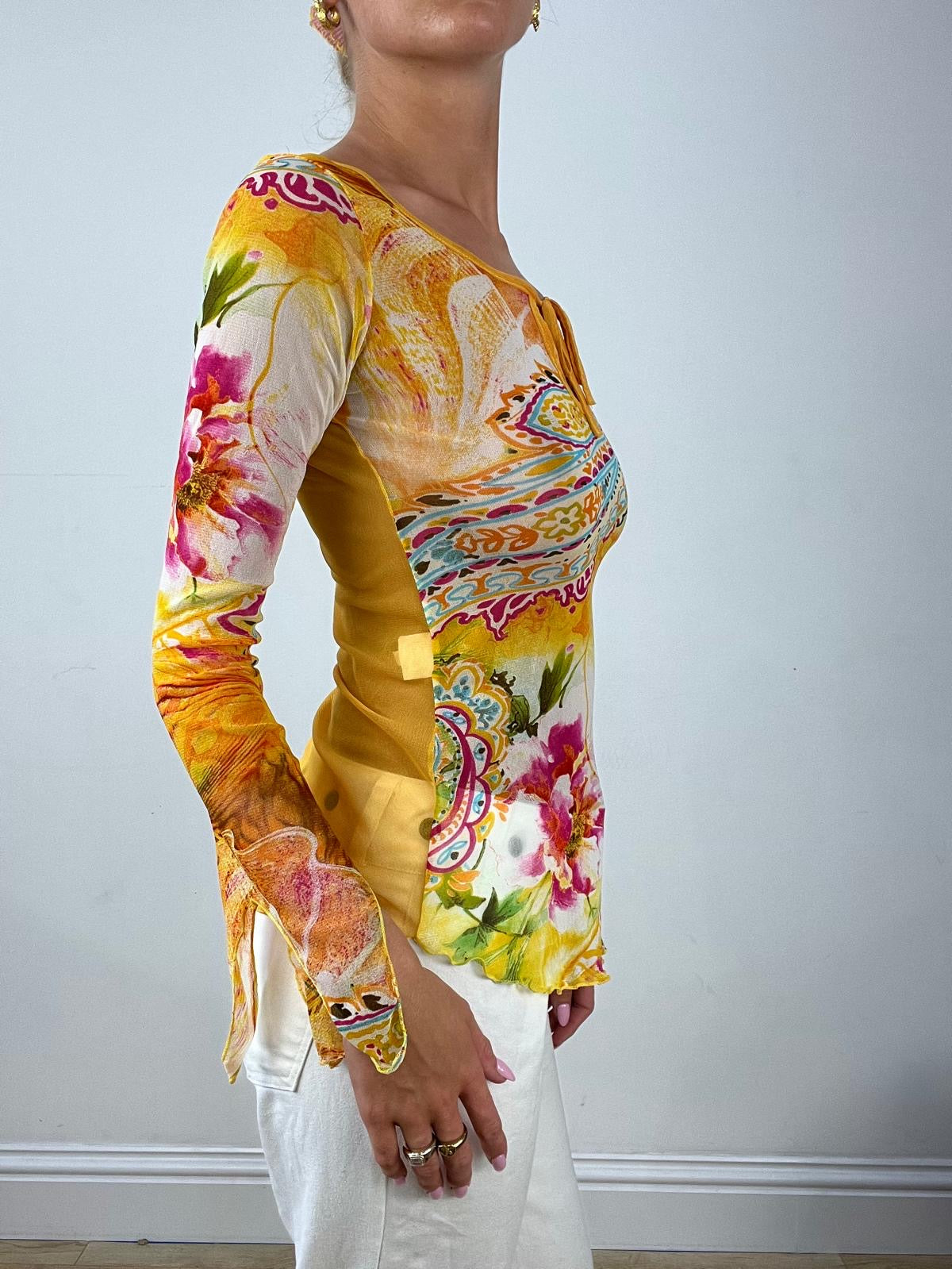BEST PICKS | small long sleeve mesh top with graphic pattern
