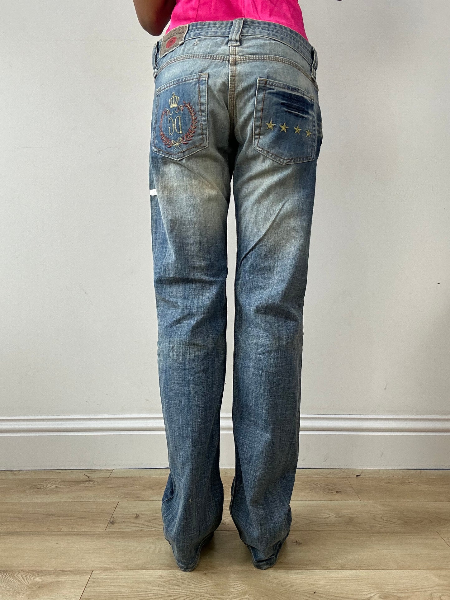 vintage edit fifteen | medium light blue denim d&g style jeans with logo pocket