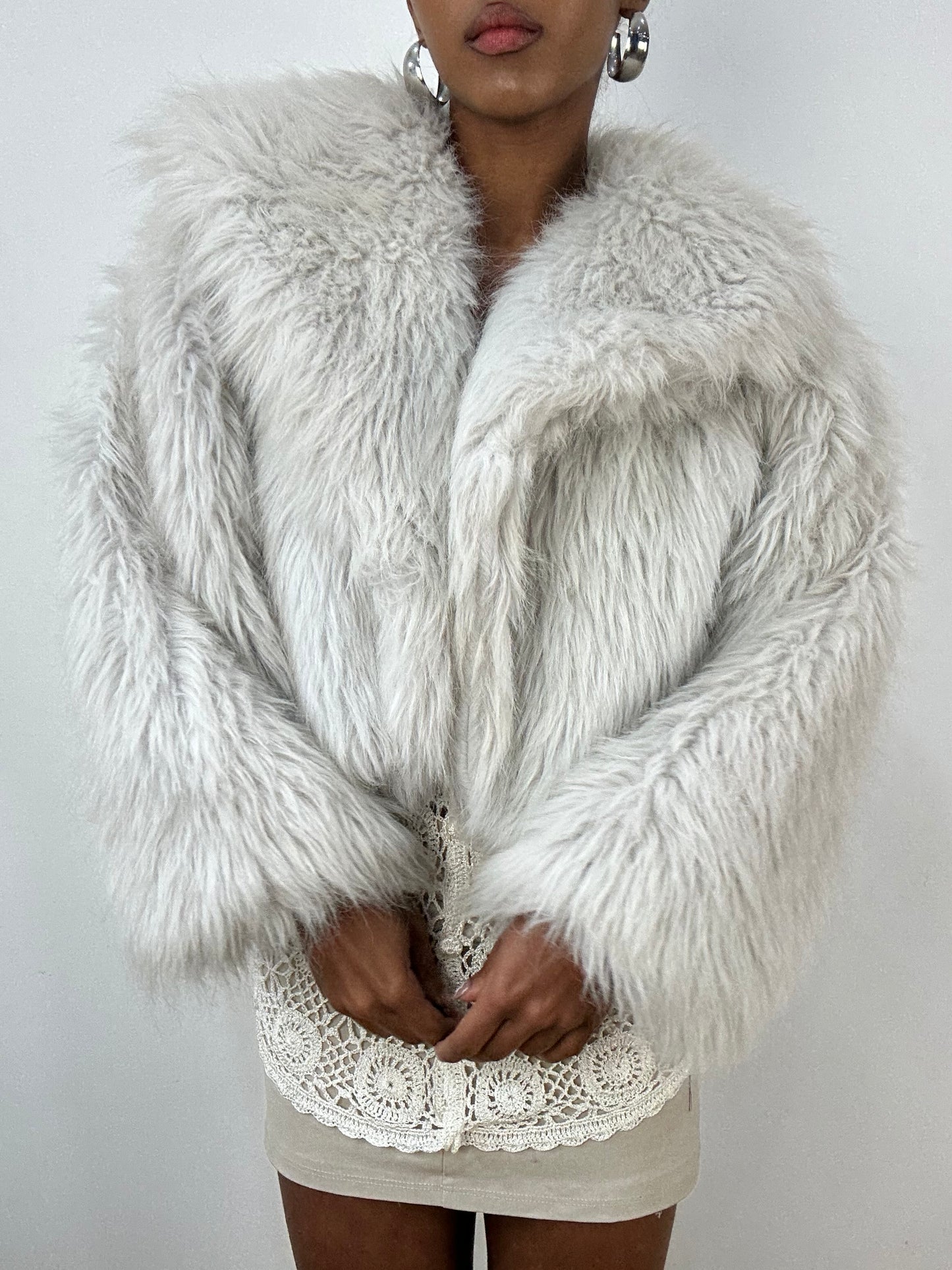 vintage edit: indie sleaze | small white faux fur cropped jacket
