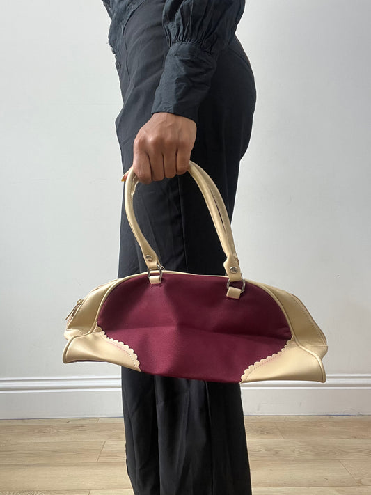 vintage edit thirty-two | burgundy and cream handbag with scalloped detail