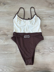 💚 miley cyrus edit | small brown and cream swimsuit