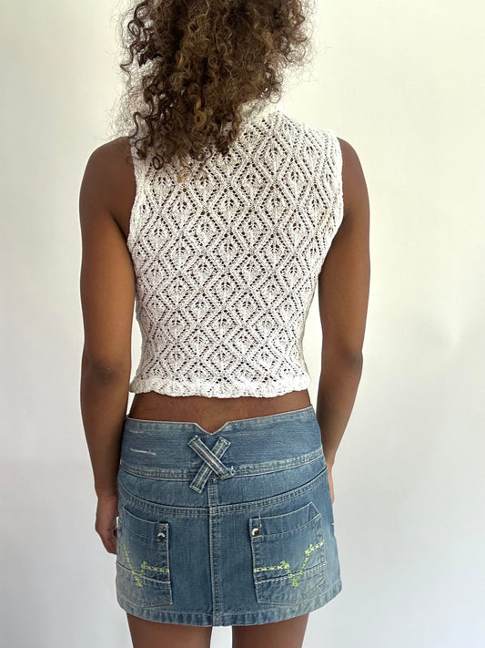 wag drop | small white crochet short sleeve top