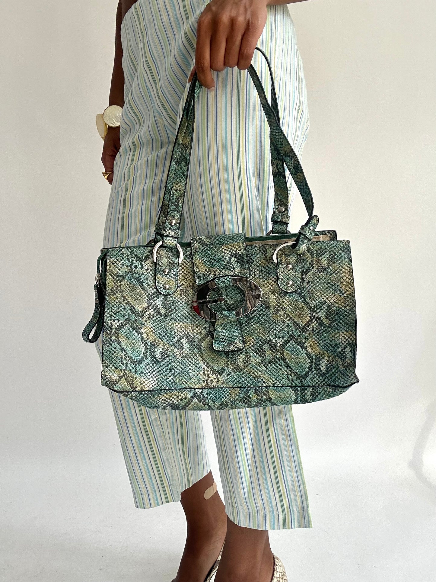 summermaxxing drop | green guess snakeskin shoulder bag