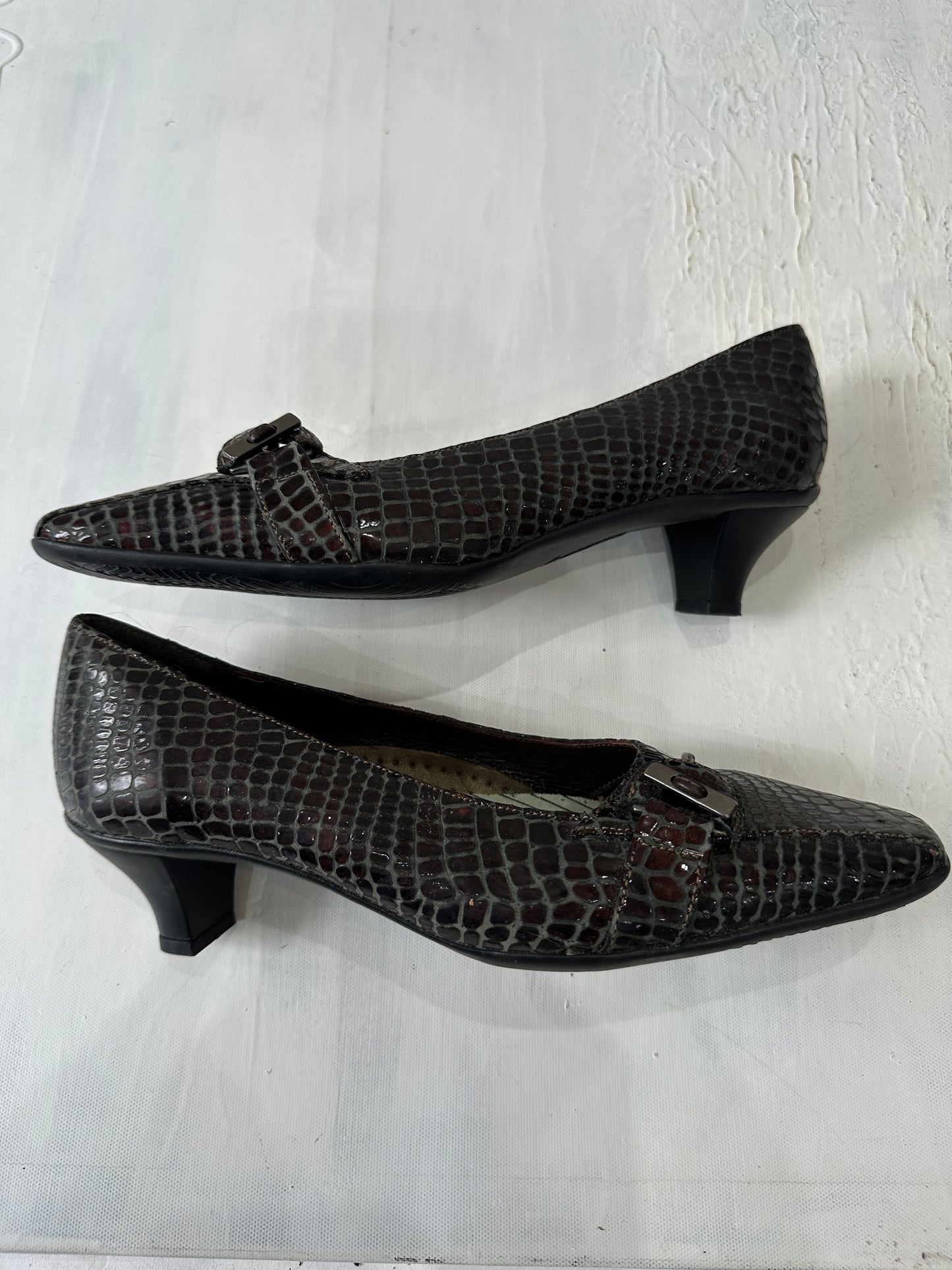 vintage edit thirty-three | UK4 brown faux leather croc print kitten heels