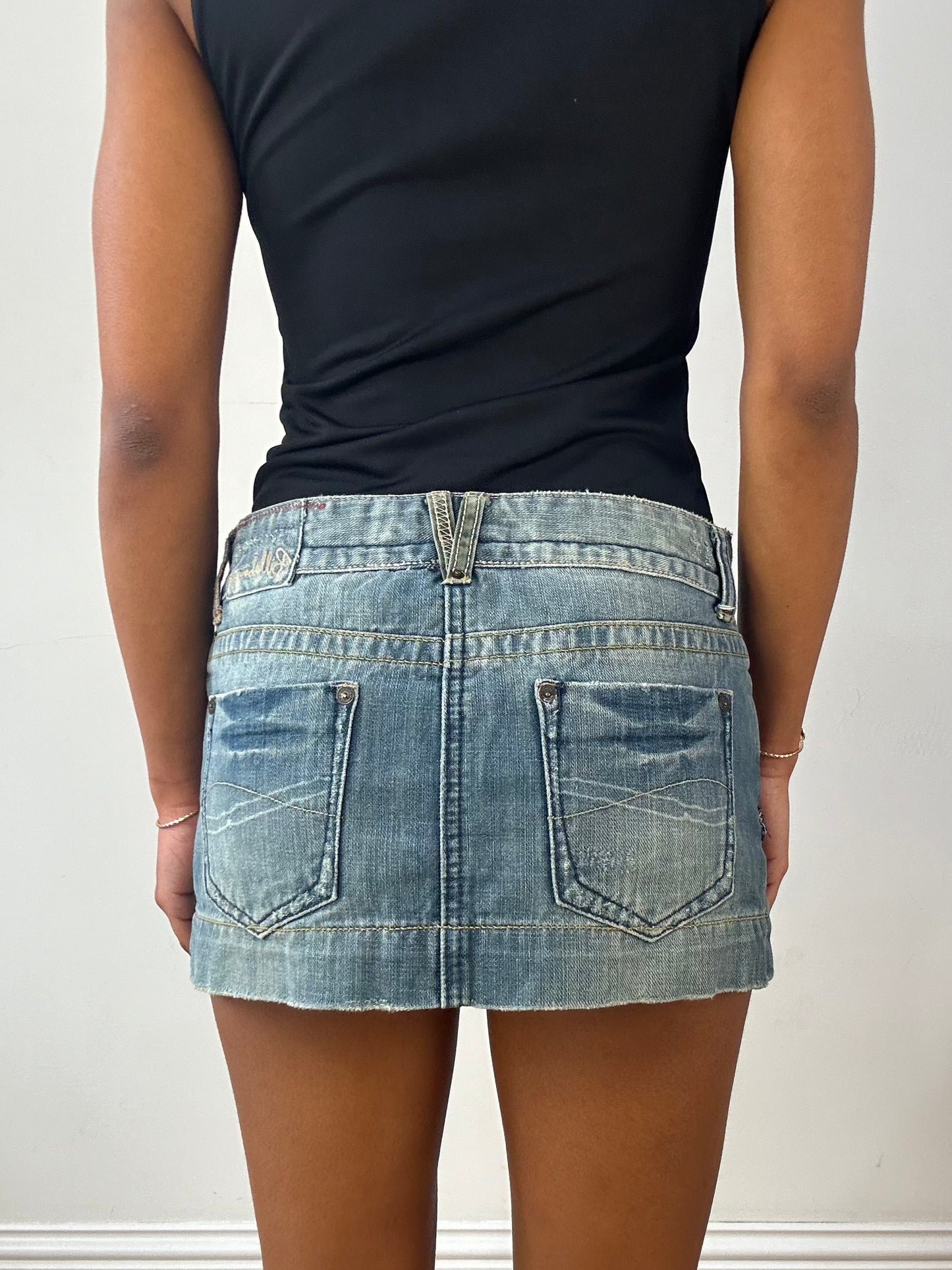 vintage edit fifteen | small billabong denim blue mini skirt