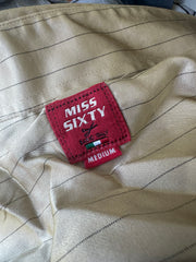 devil wears prada | taille: S/M · couleur: doré · article: haut · détails: rayures tennis + ajusté + miss sixty