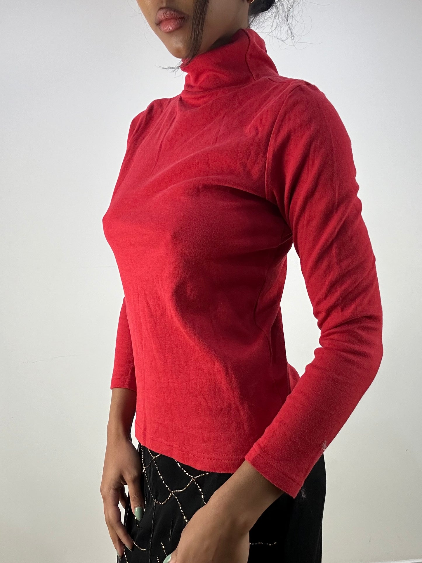 MOB WIFE DROP | small red roll neck long sleeve top