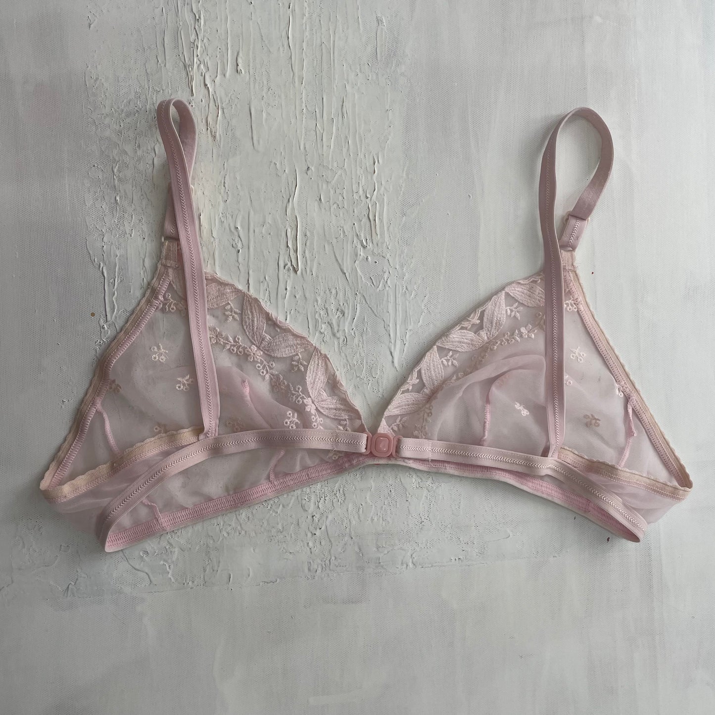 💚💻 GRUNGE COQUETTE DROP | medium pink mesh embroidered bra