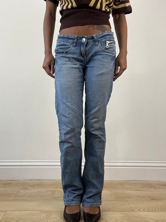 winter edit | small blue denim jeans with zip pocket detail