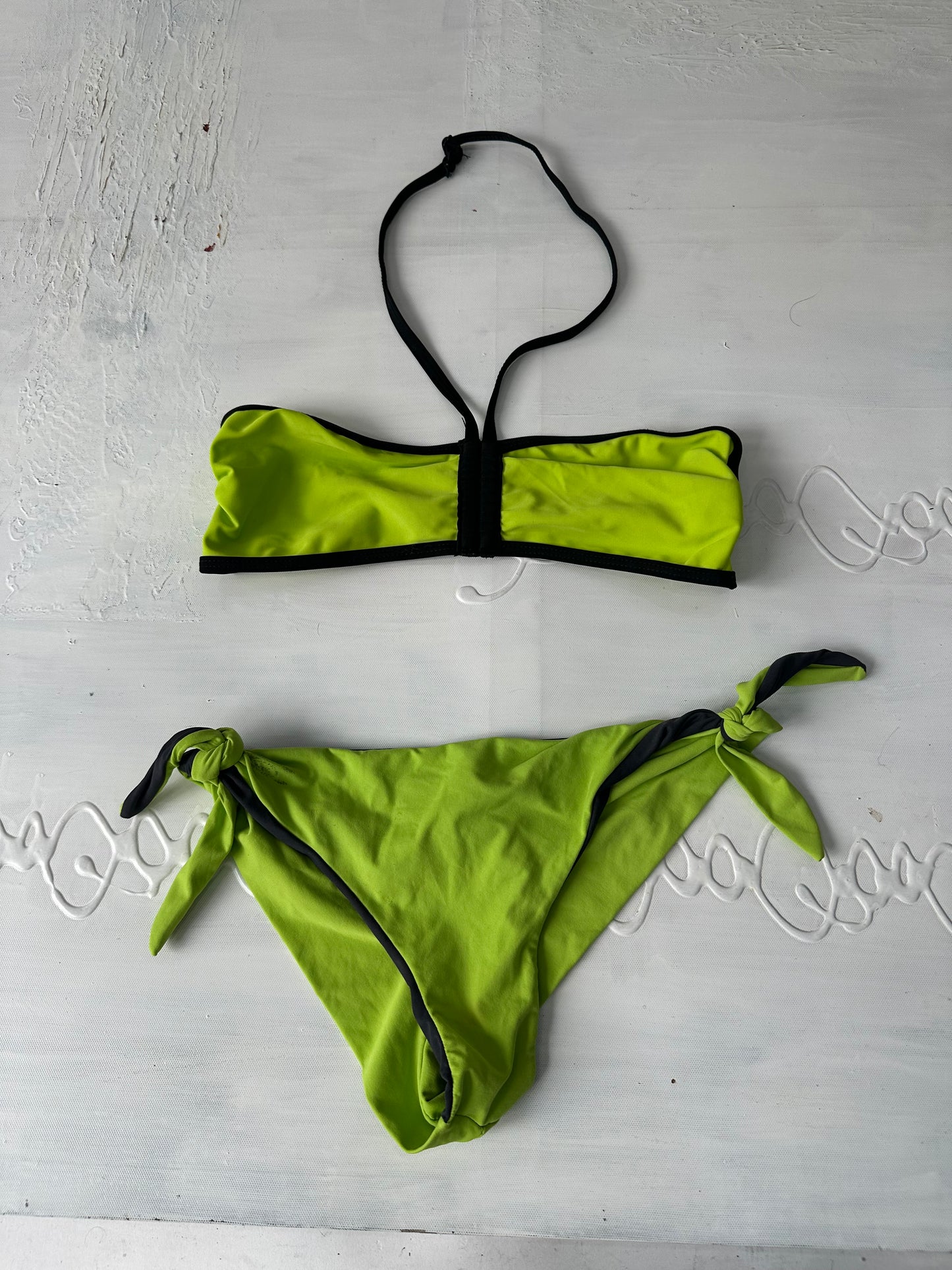 BEST PICKS | small black and green bandeau bikini set