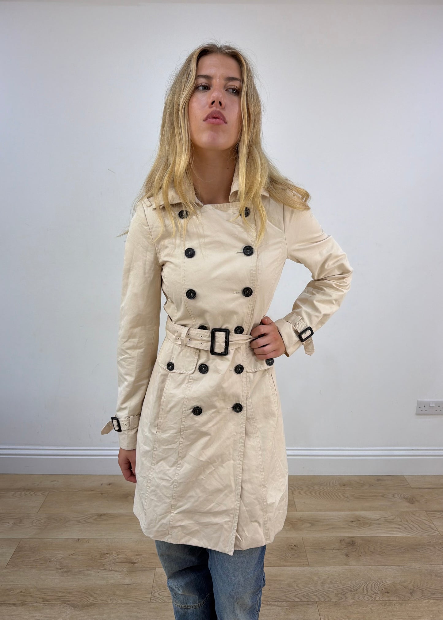 extra small cream zara trench coat image 3