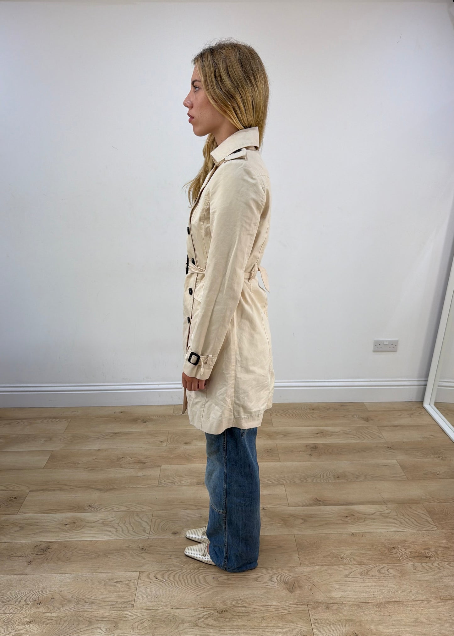 extra small cream zara trench coat image 6