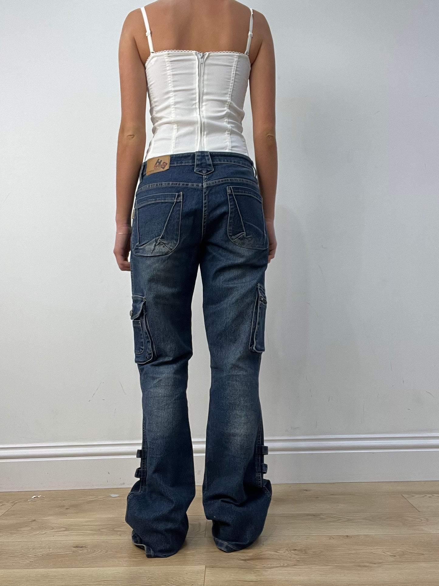vintage edit twelve | medium dark wash cargo style jeans