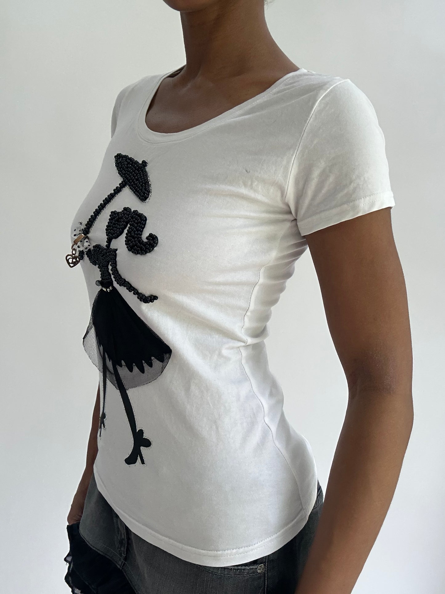BEST PICKS | small moschino white tshirt with lady design