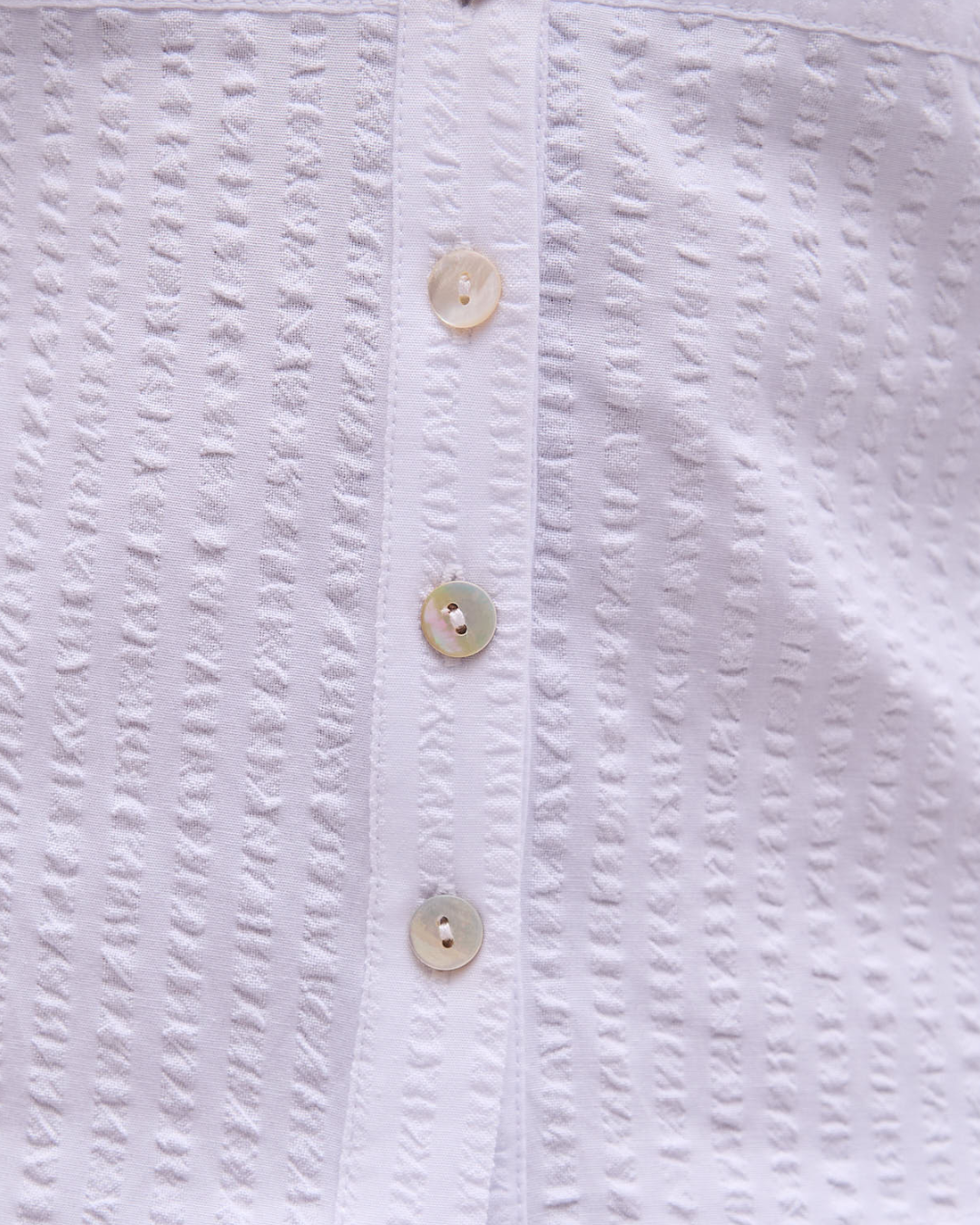 the gisele shirt in pinstripe seersucker white