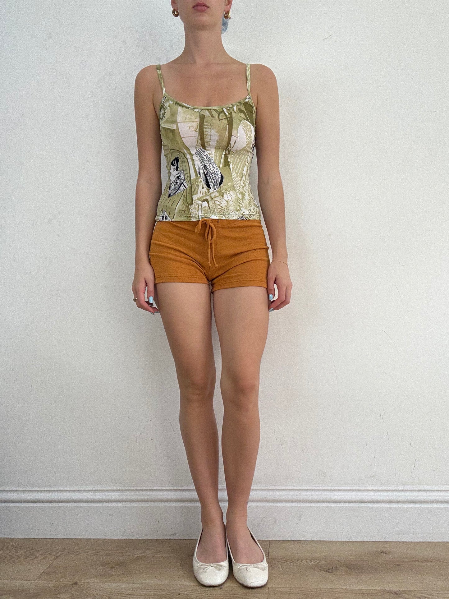 💻‼️ khaki and white cami with comic print