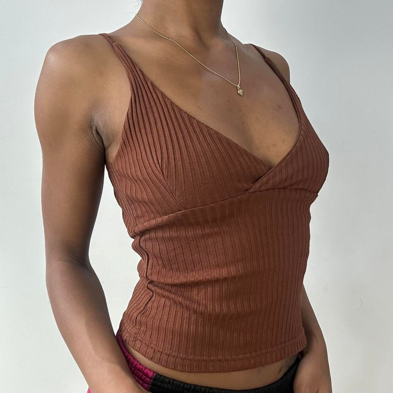 💻‼️ extra small brown ribbed vest with crossover front detail