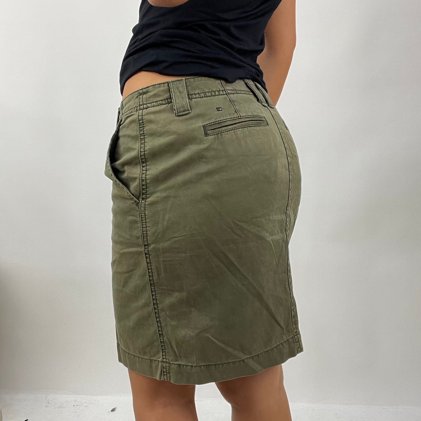 💚 GORPCORE DROP | small green tommy hilfiger skirt