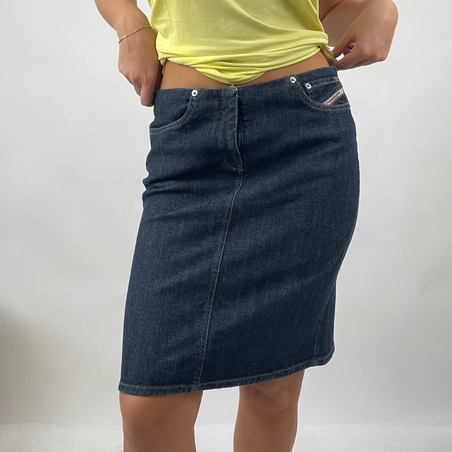 VINTAGE GEMS DROP | small dark denim diesel midi skirt