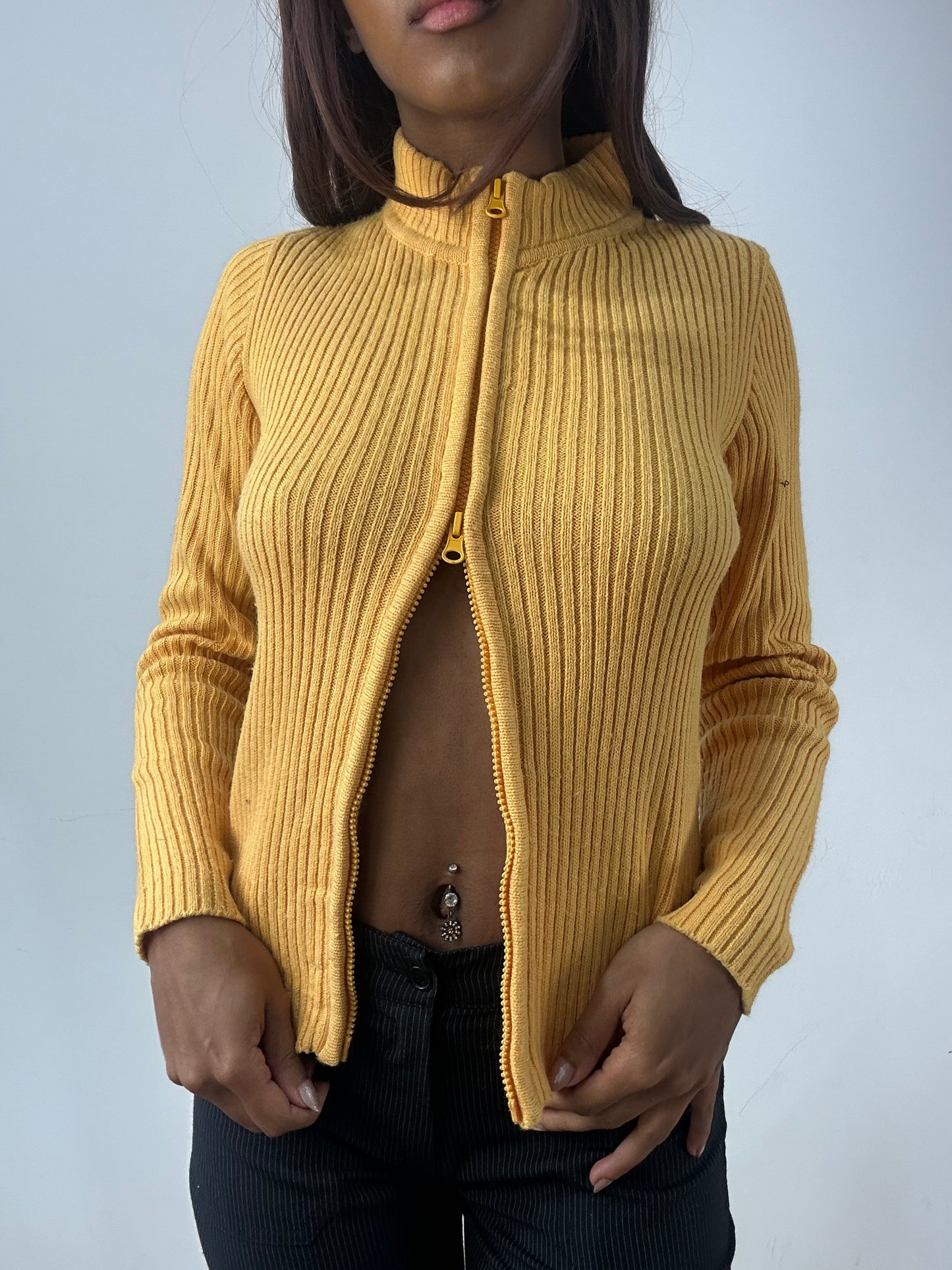 BEST PICKS | small yellow knit dual zip jumper