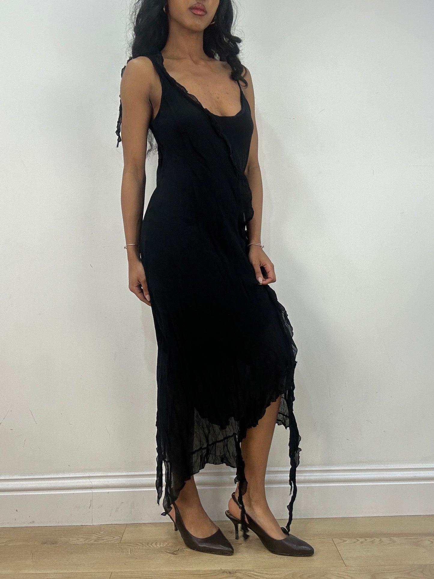 vintage edit fifteen | small black asymmetrical flowy dress