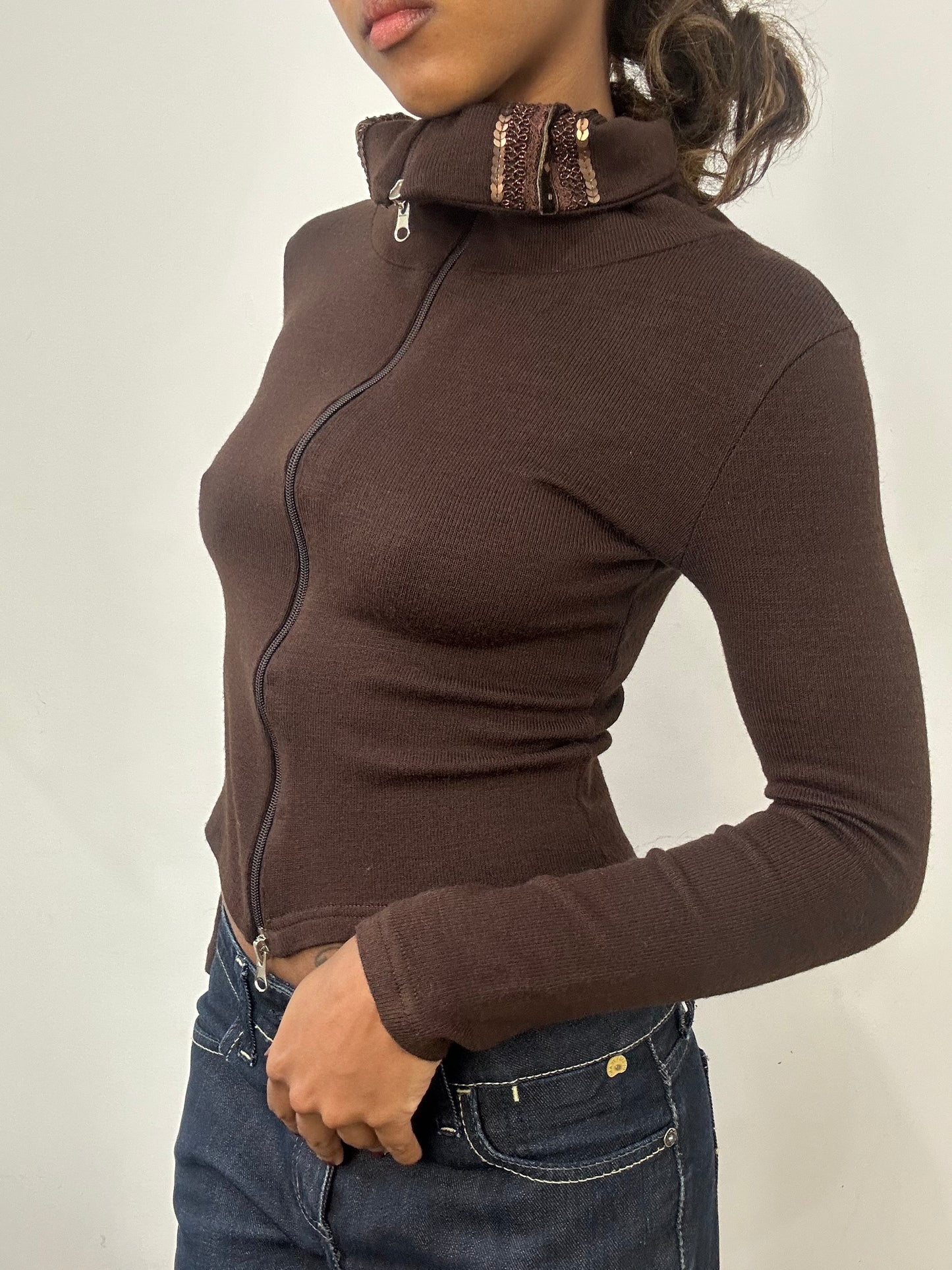 BEST PICKS | small brown knit top with dual zip detail