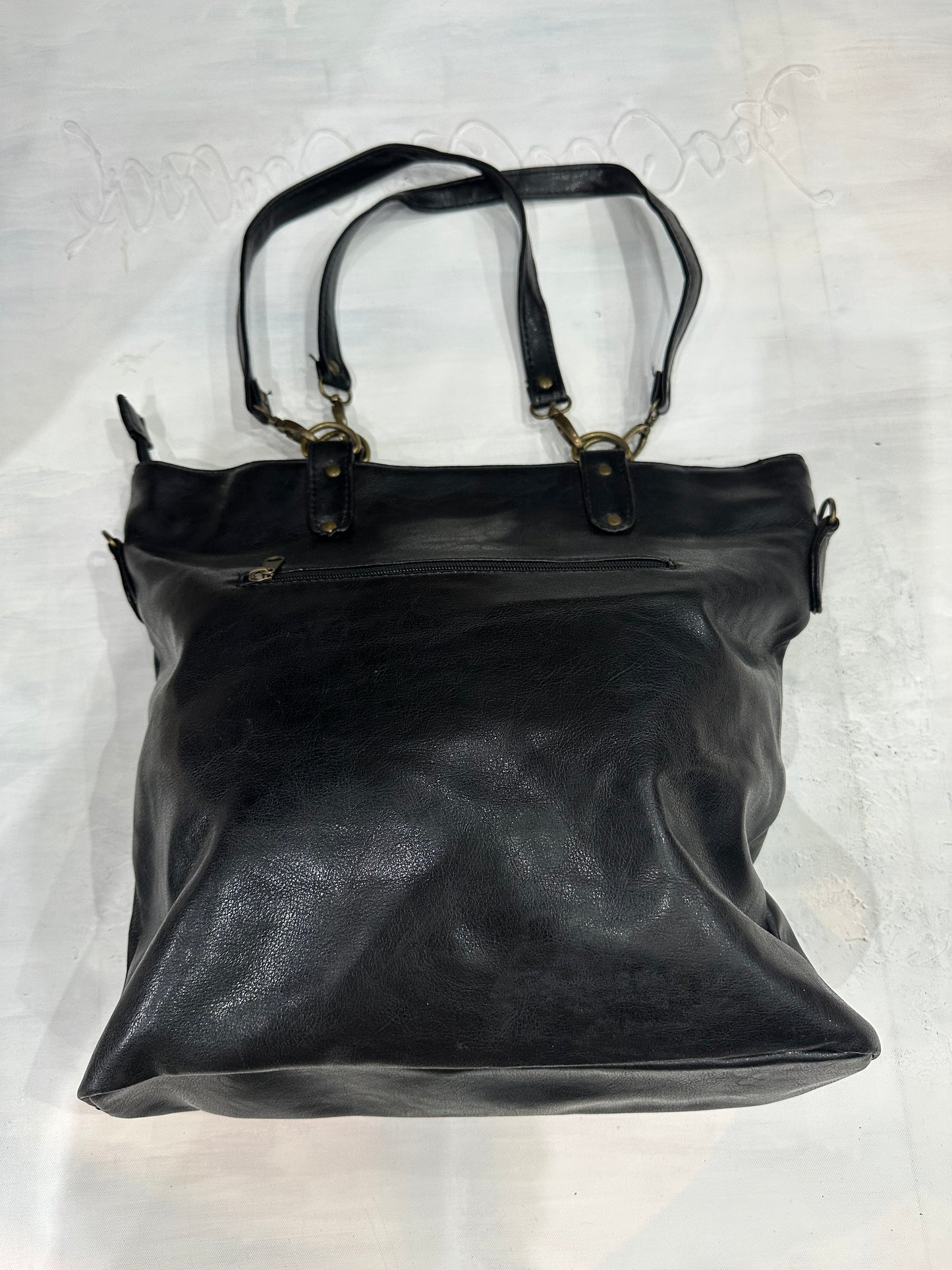 vintage edit thirty-four | black faux leather shoulder bag