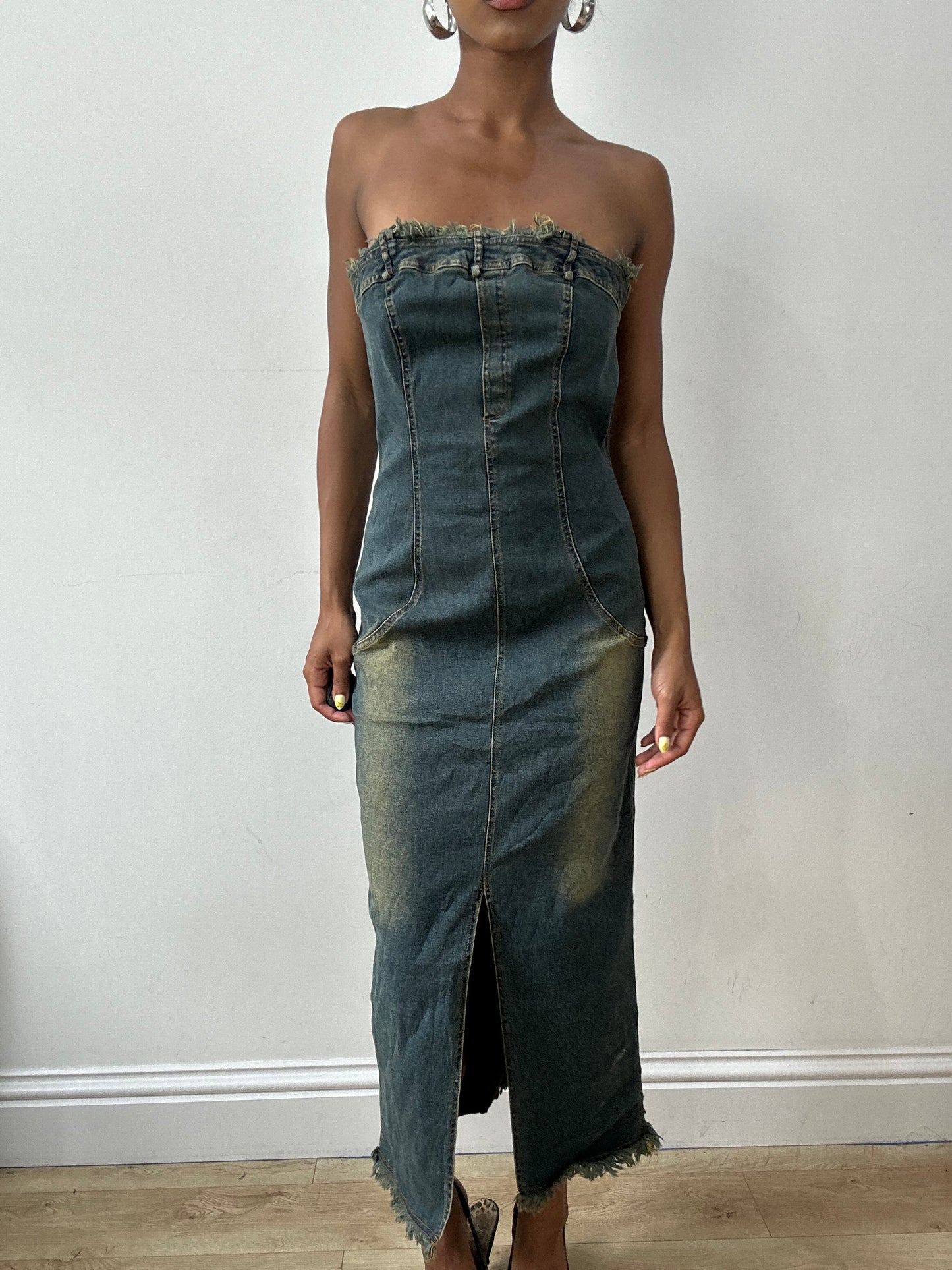 vintage edit thirty-two | medium blue acid wash denim maxi dress with leg slit