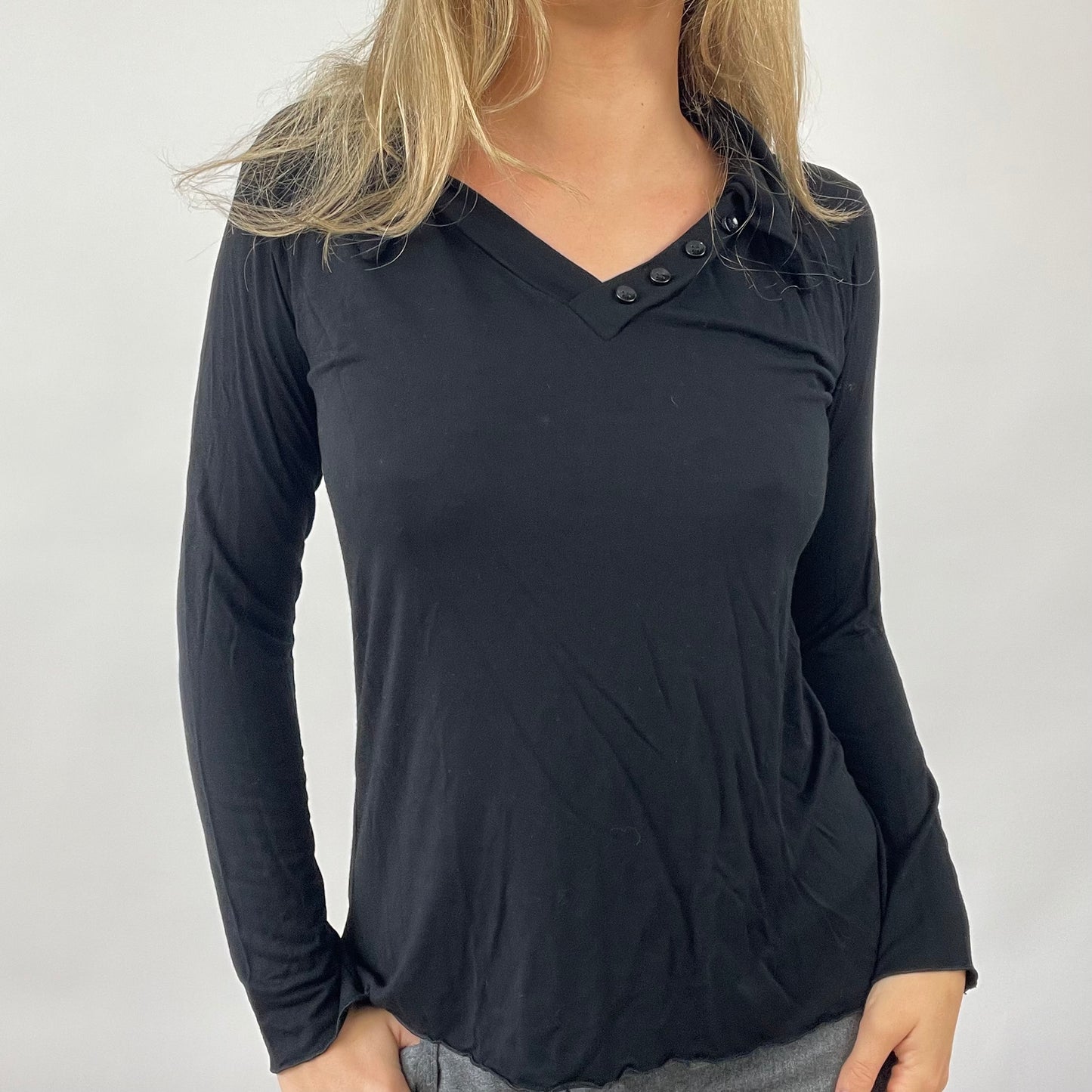 90s MINIMALISM DROP | small black long sleeve top with button detail