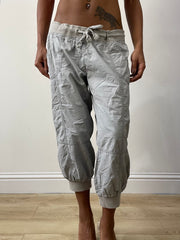 athleisure edit | medium grey cropped cargo style trousers