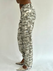 BEST PICKS | small/medium khaki camo print trousers