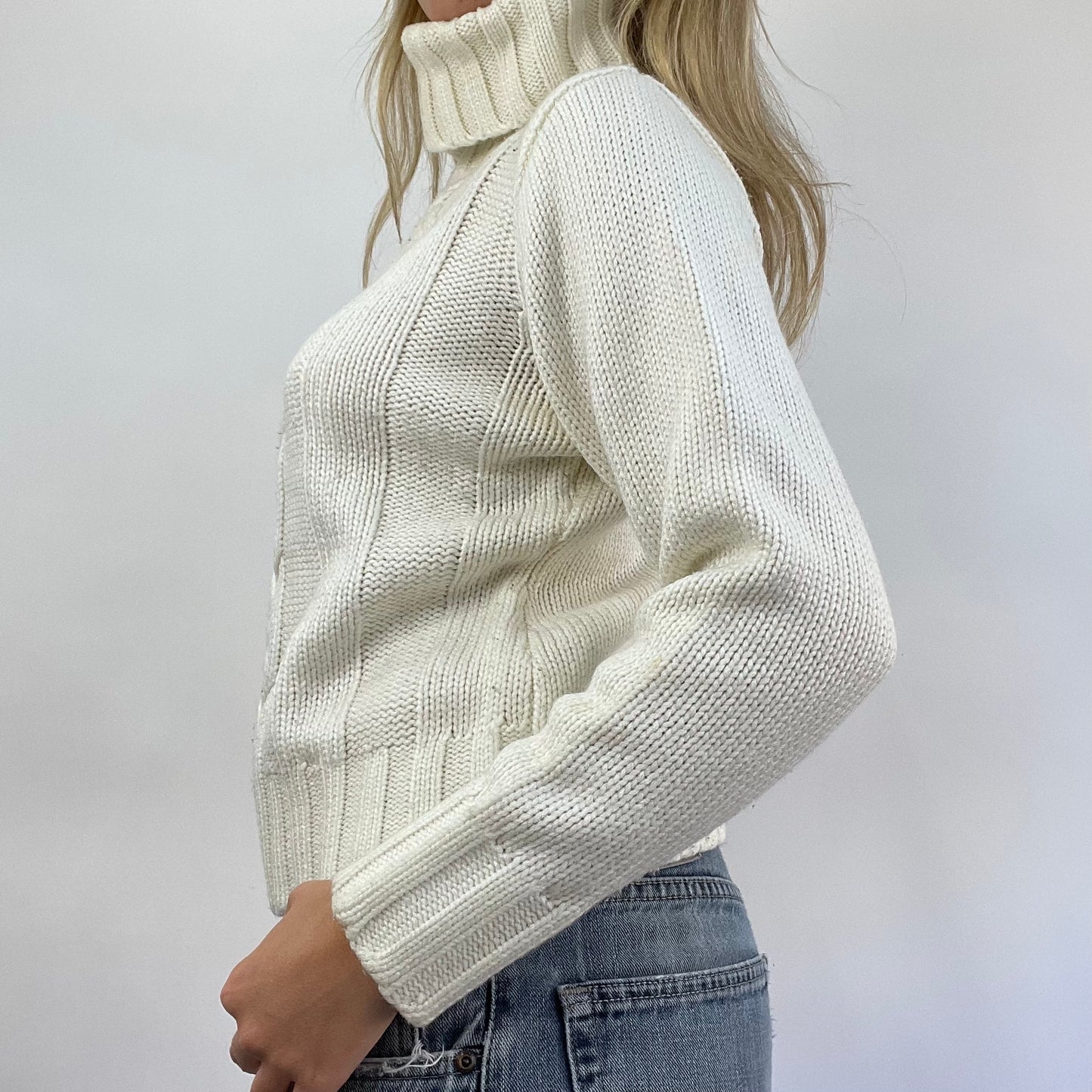💻 GRUNGE COQUETTE DROP | m/l cream knit turtleneck jumper