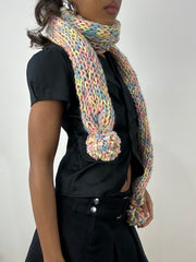 BEST PICKS | couleur: rose + multicolore · matière: maille · article: écharpe · détails: pompons + détail