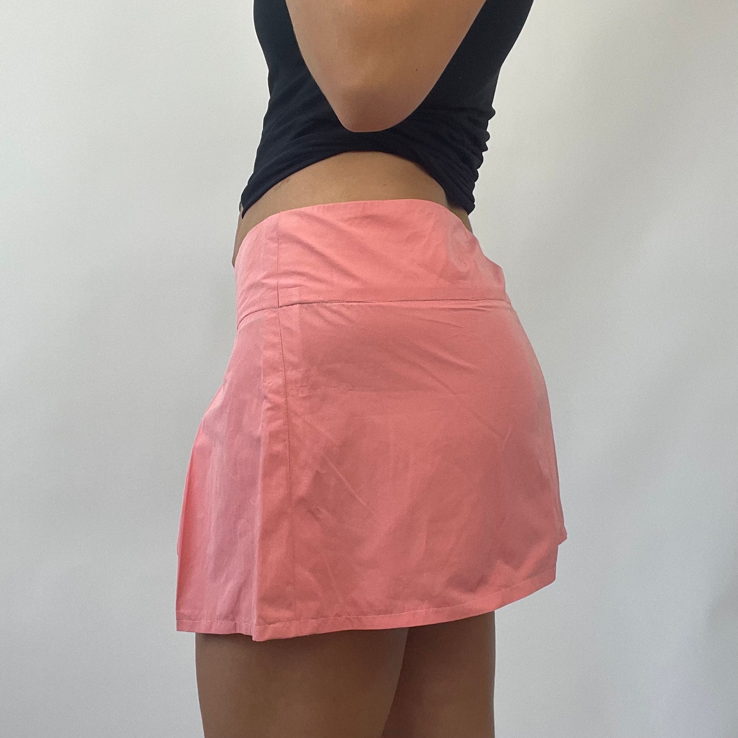 OLIVIA RODRIGO DROP | small pink pleated mini skirt
