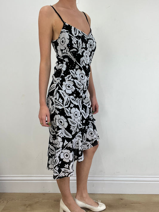 💻💚 vintage edit nineteen | small black and white floral asymmetric dress