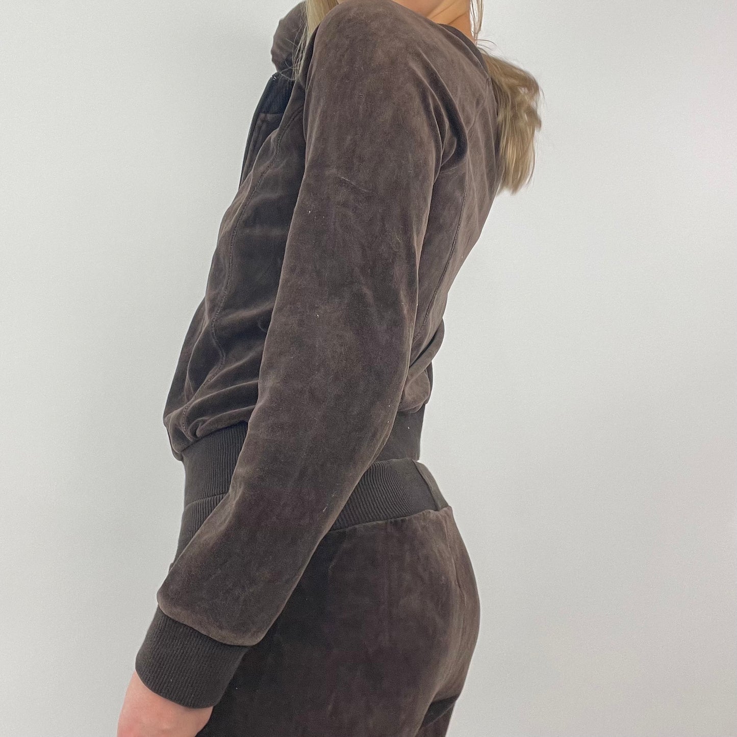 PARIS HILTON DROP | small brown united colors of benetton velour tracksuit set