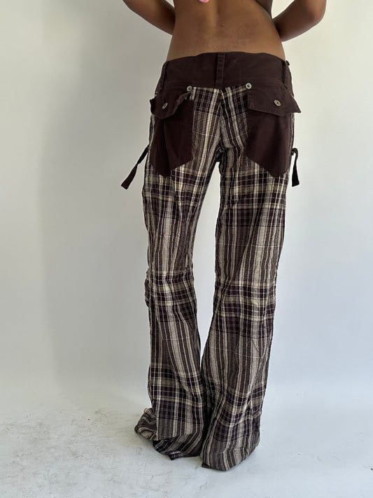 ‼️| brown plaid medium pattern trousers with pocket and waist detail