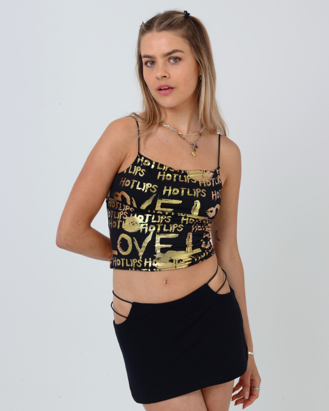 the kaia in gold hot lips