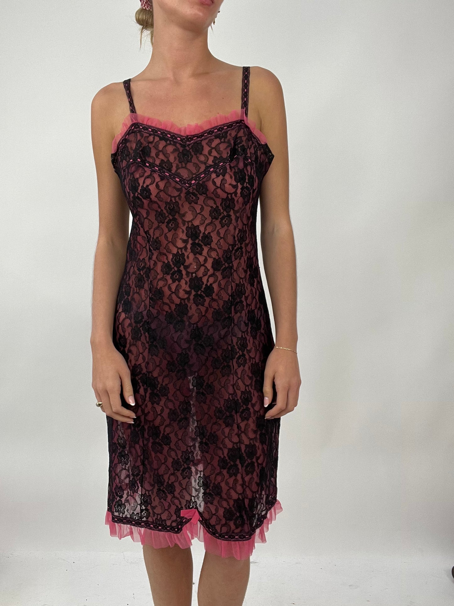 TAYLOR SWIFT DROP | medium pink and black lace maxi dress