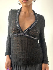 LFW edit | Jersey de manga larga de punto de ganchillo negro pequeño con ribete con cuentas