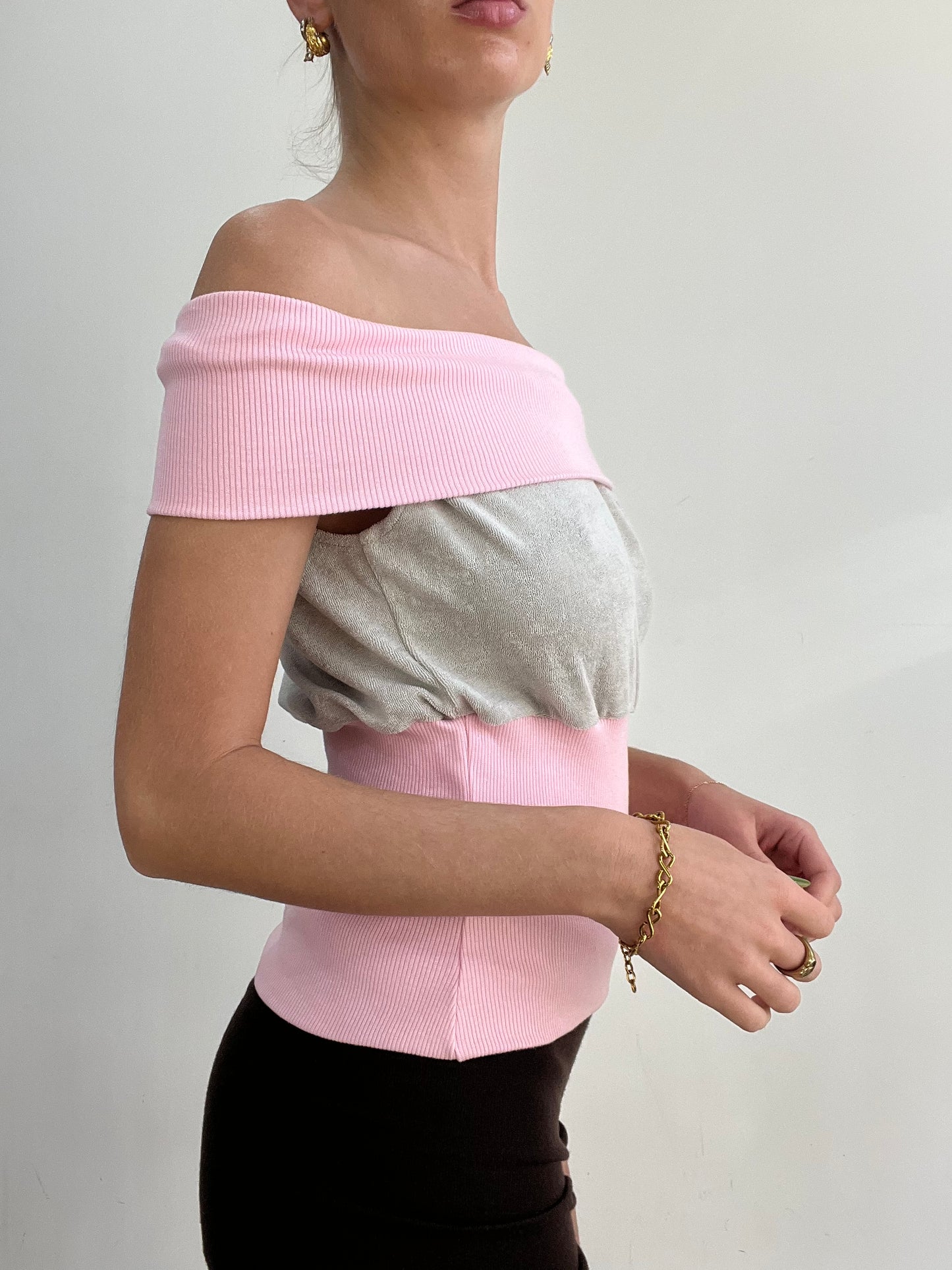 #389 SAMPLE SALE | xs moonstone grey and baby pink off the shoulder jumper top