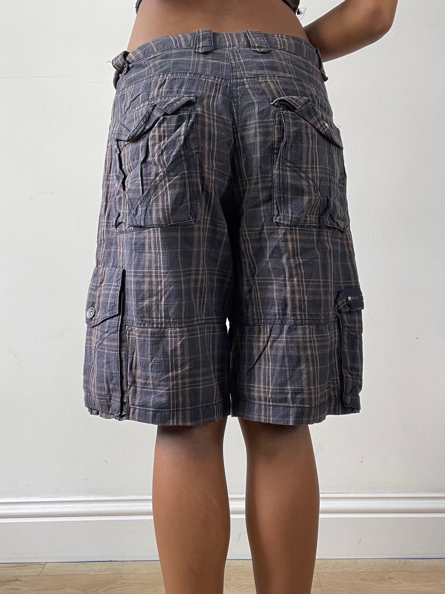vintage edit twenty-nine | medium plaid oversized shorts
