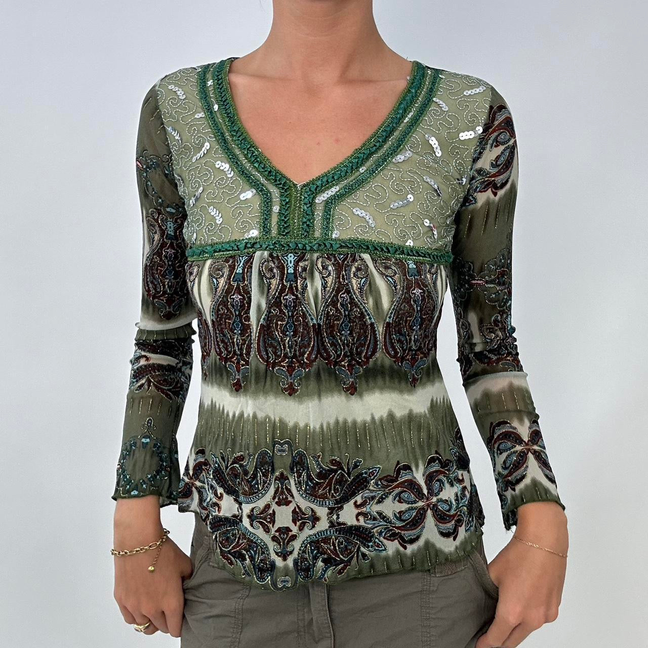 💻 EARTHY GRUNGE DROP | small green long sleeved top with paisley print