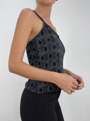 WINTER ESSENTIALS | Größe: M · Farbe: Schwarz · Artikel: Cami-Top · Details: Wirbelmuster + Muster