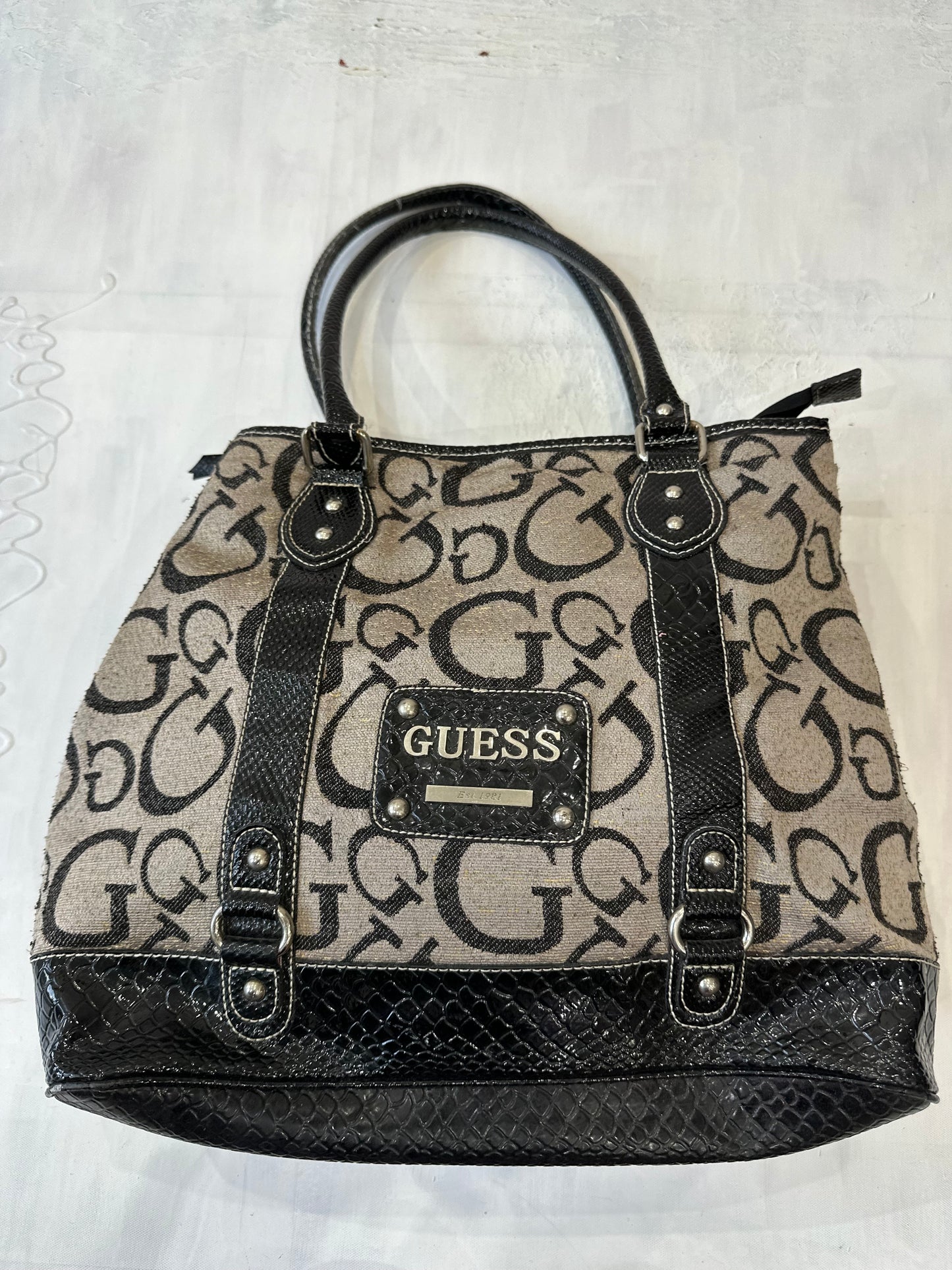 winter edit | beige and black guess shoulder bag with monogram print
