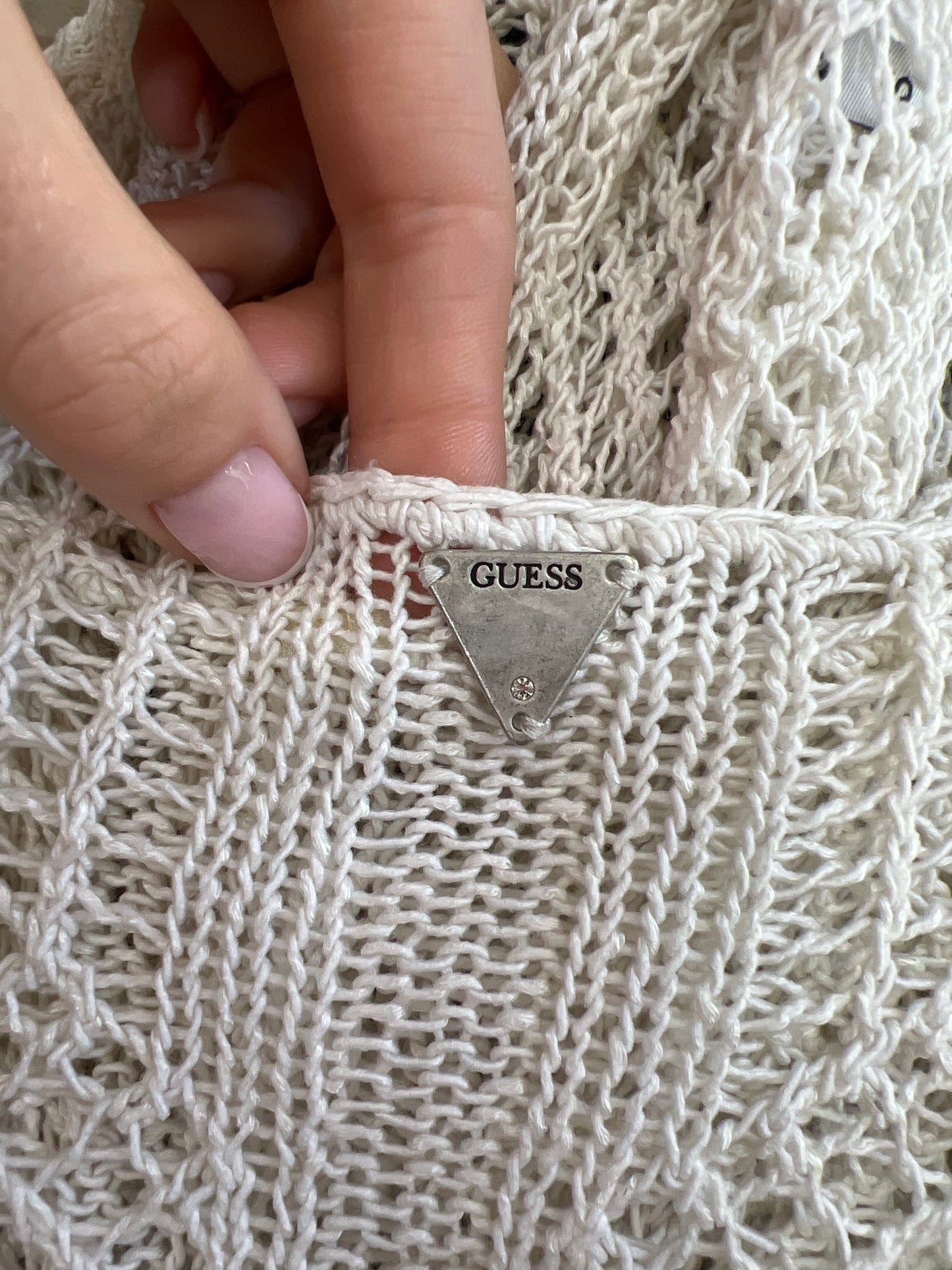 BEST PICKS | small white guess crochet jumper