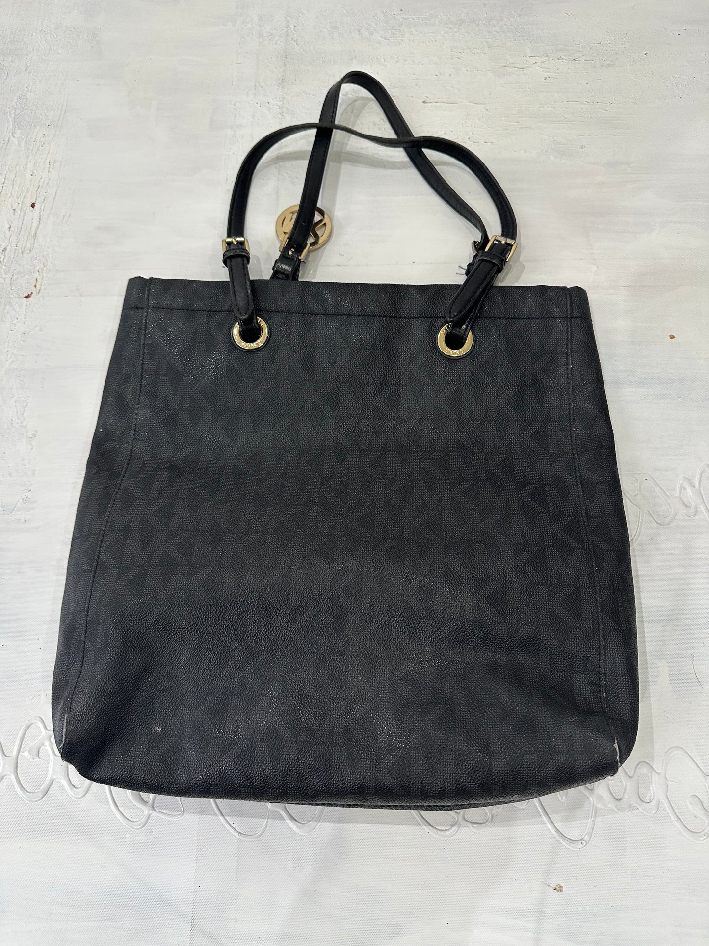 2016 edit | black michael kors leather style monogram bag
