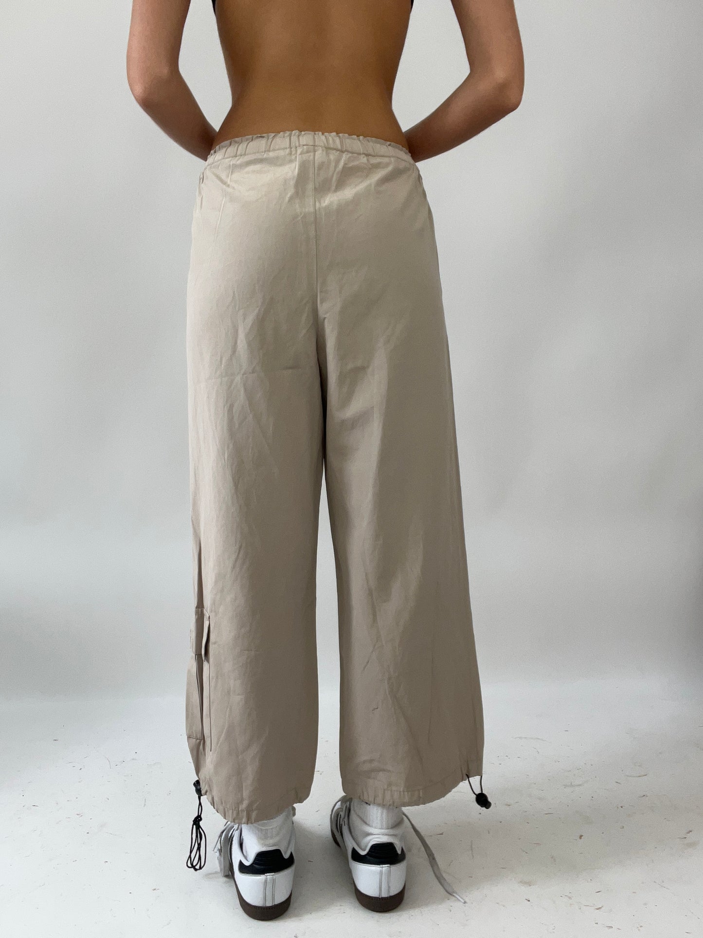 💻EUROS DROP | large beige 3/4 length trousers